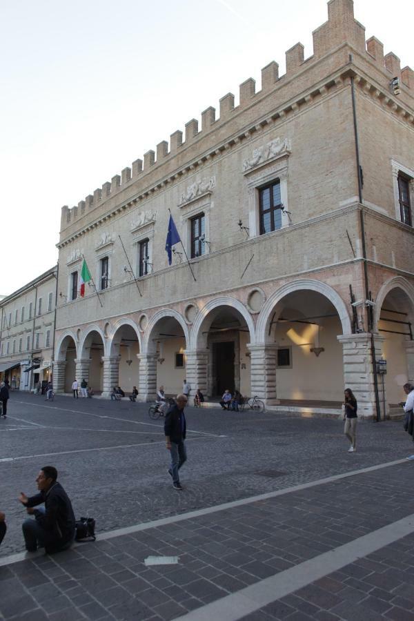 Casa Di Anna Lägenhet Pesaro Exteriör bild